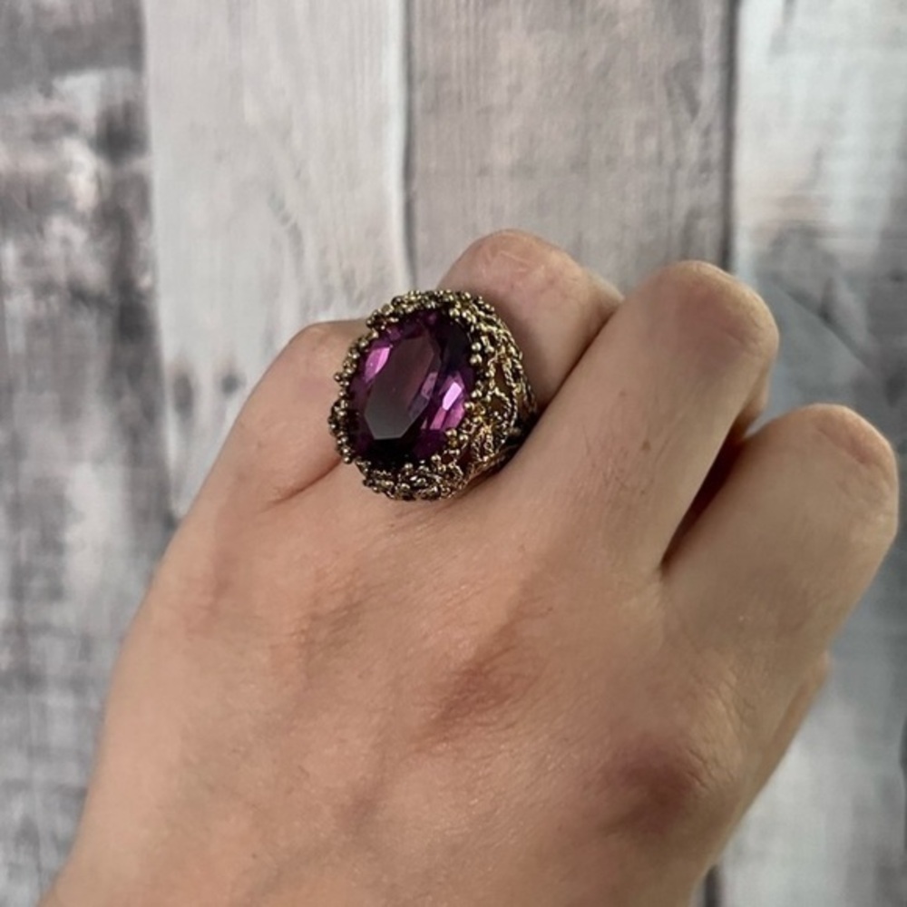 Vintage Huge Ornate Cut Purple Glass Victorian Ring Gold Electroplate size 6.25